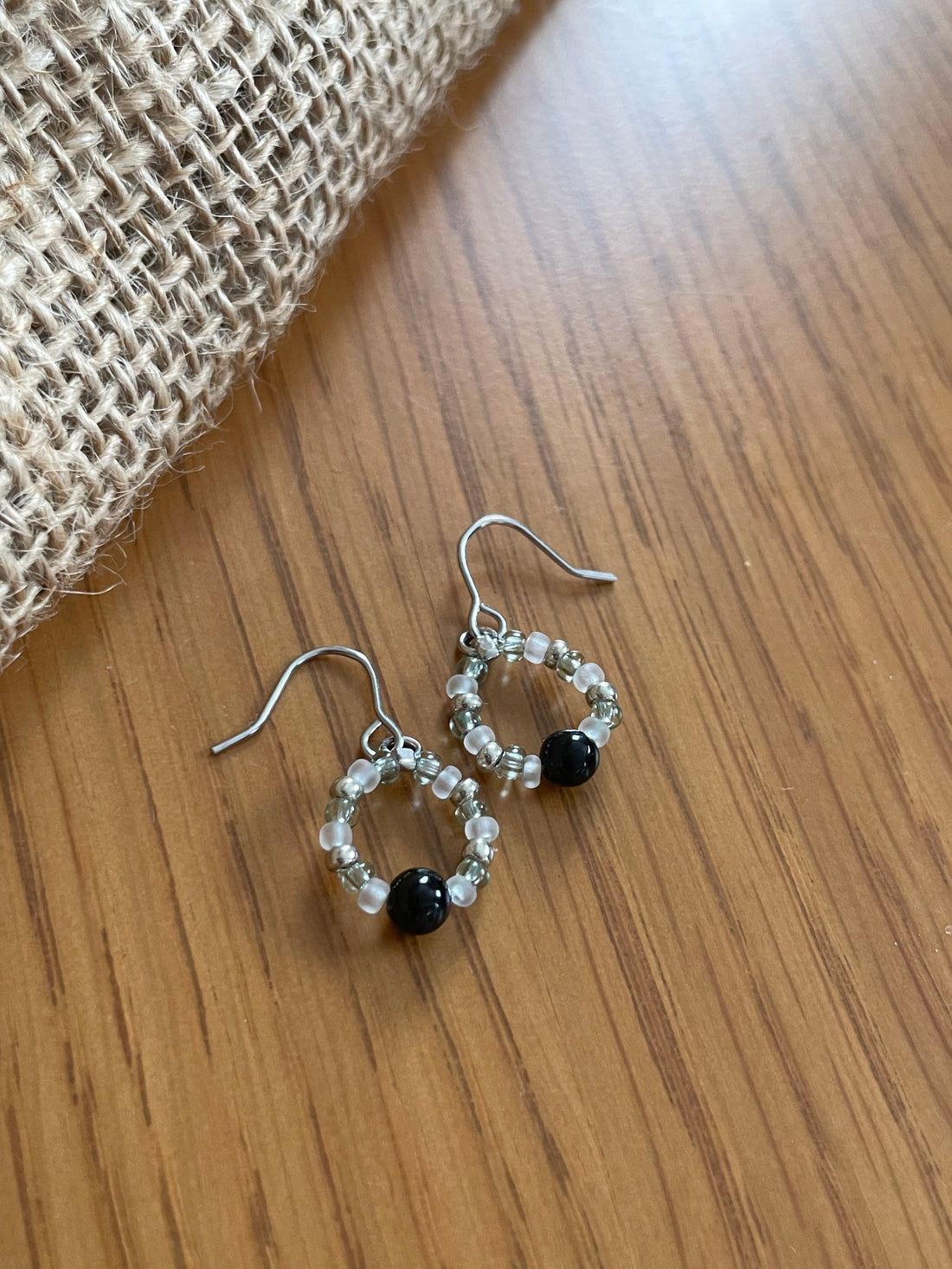 8. Why Small Jewellery Often Looks More Elegant