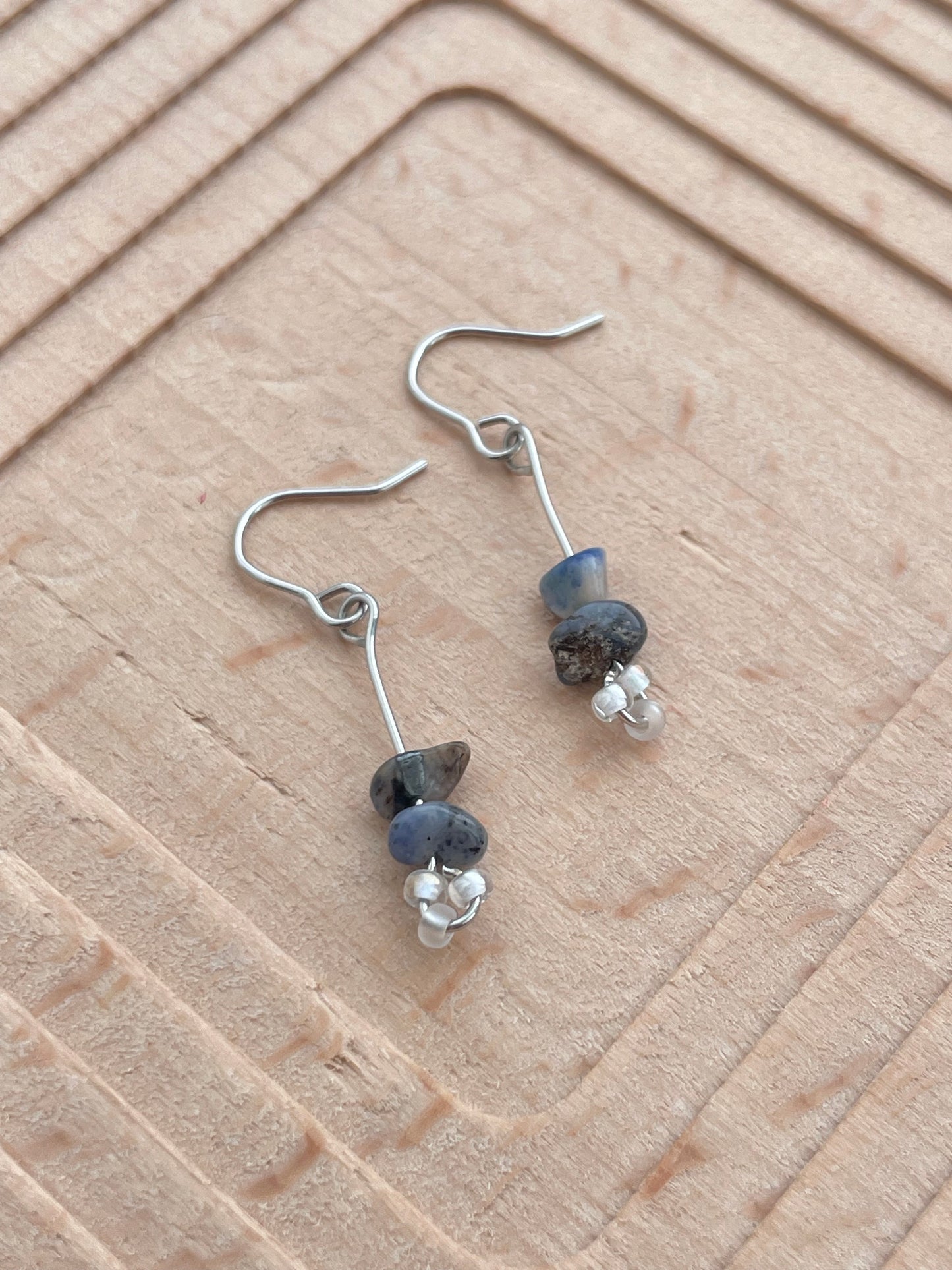 Mana - Cool Toned Minimal Earrings