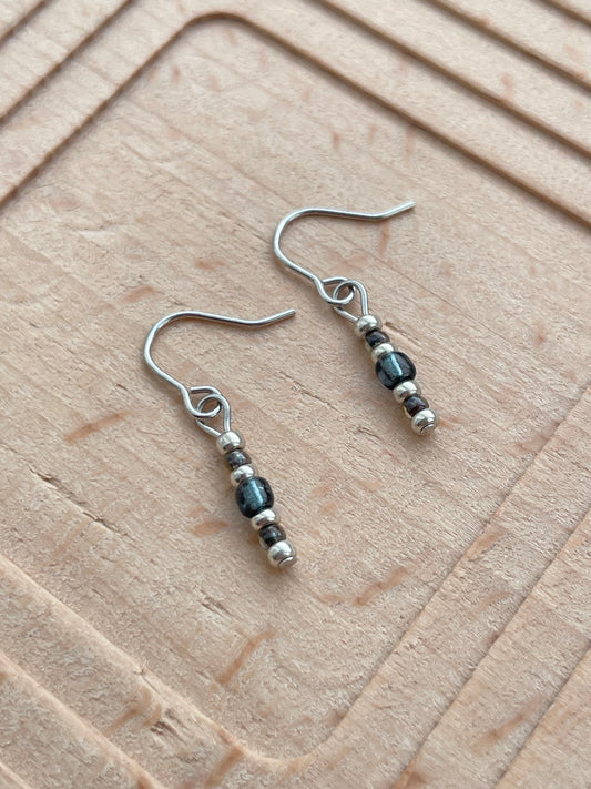 Tomu - Cool Toned Minimal Earrings